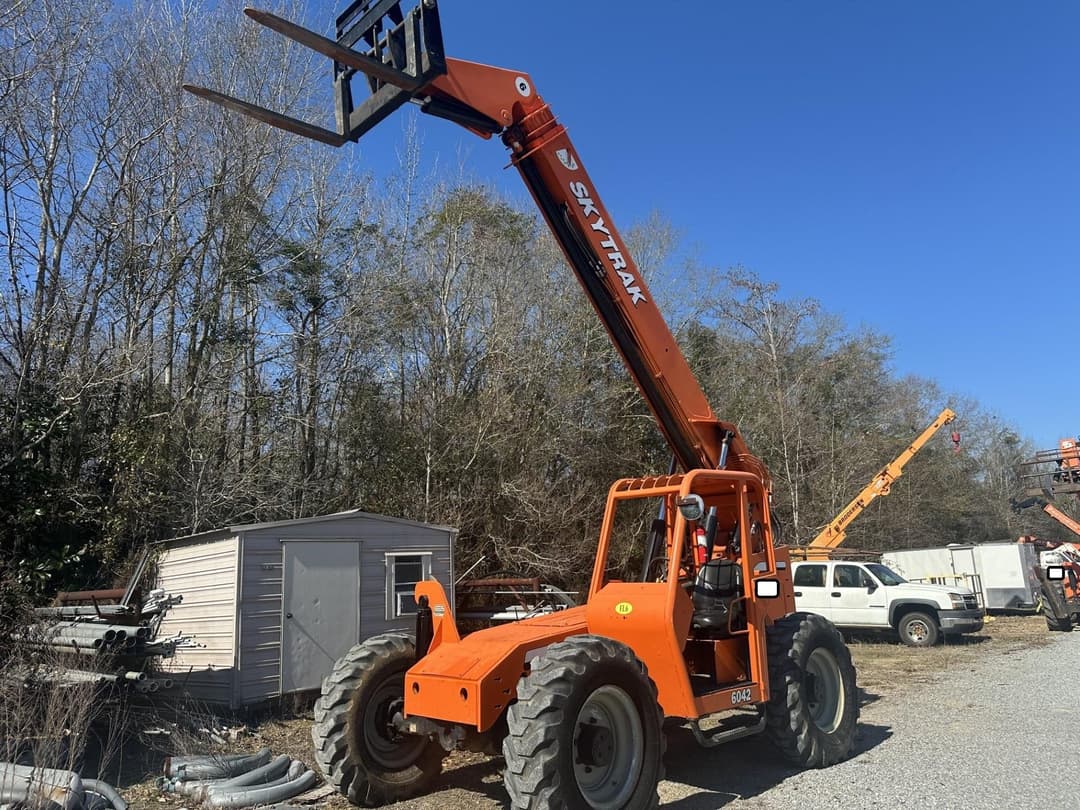 Image of Skytrak 6042 Image 0