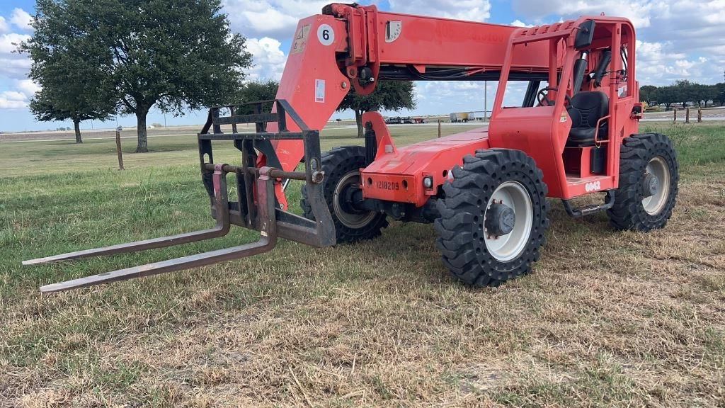 Skytrak 6042 Equipment Image0