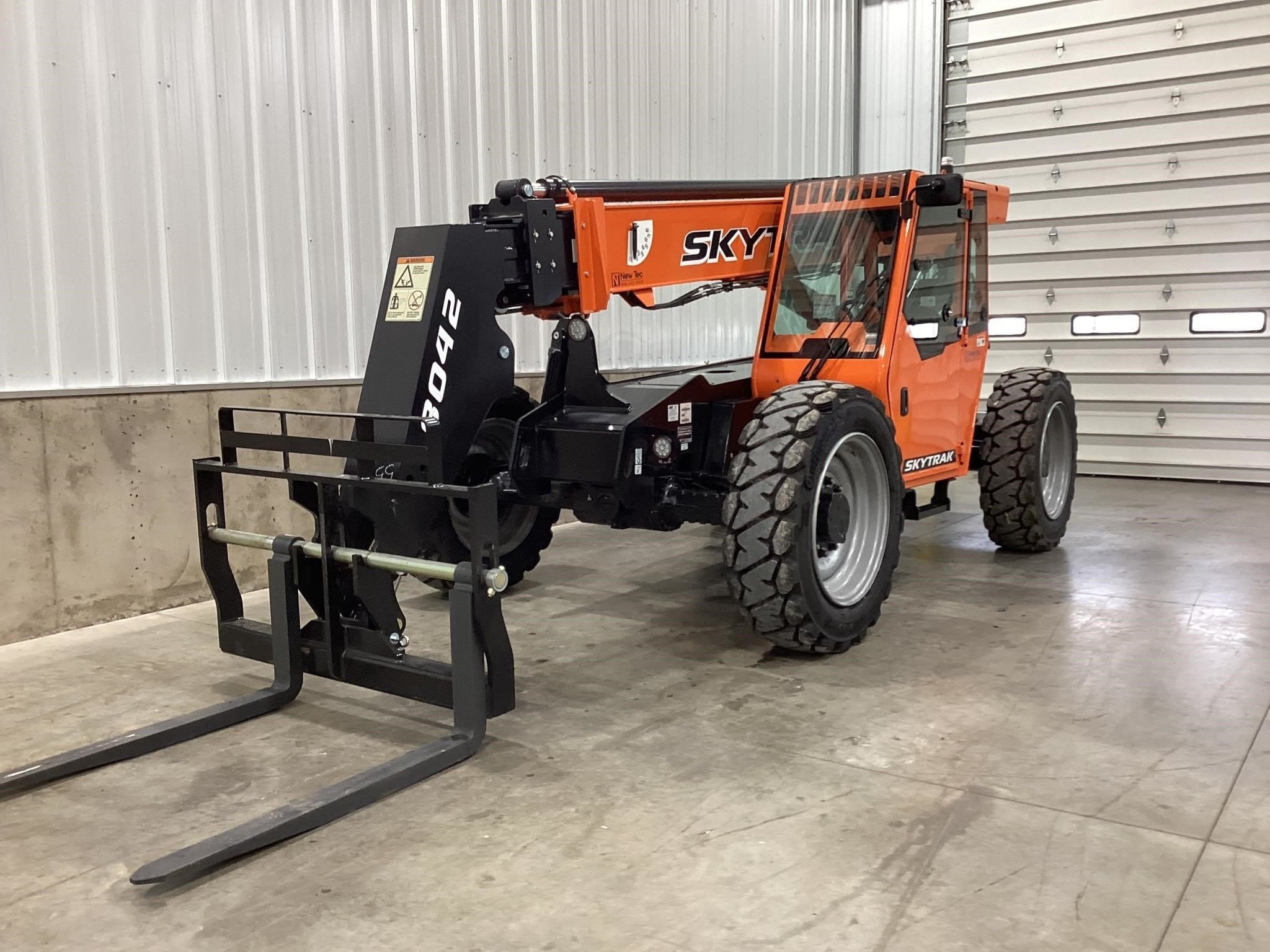 2025 Skytrak 8042 Equipment Image0