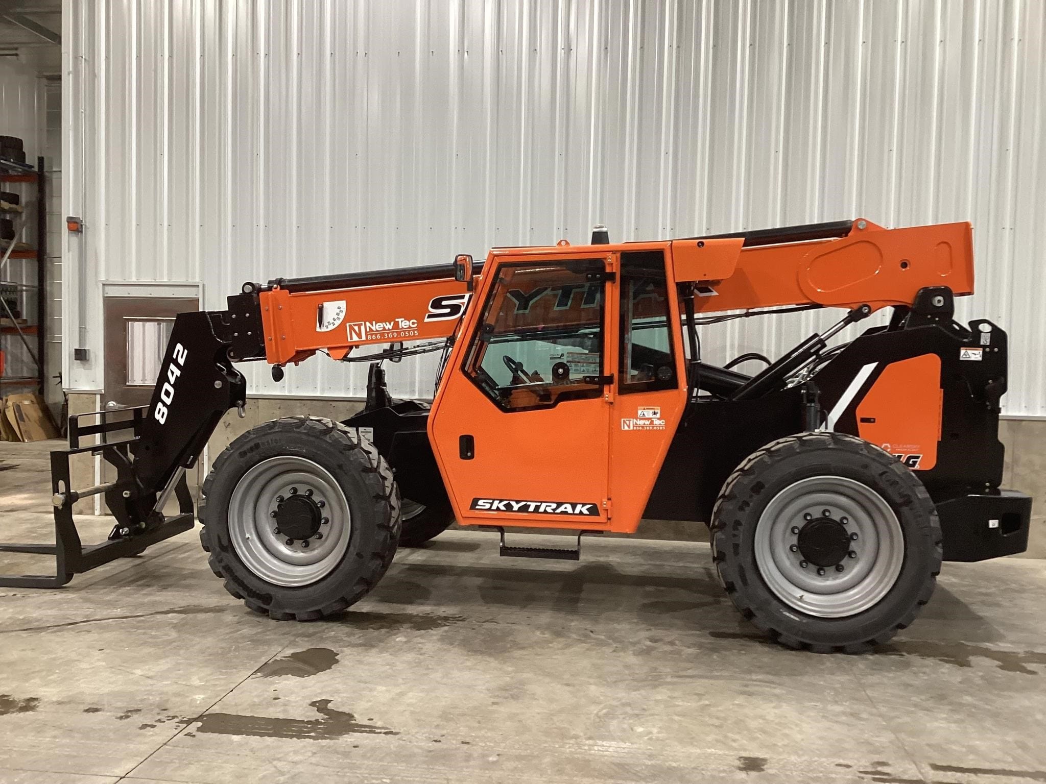 2025 Skytrak 8042 Equipment Image0