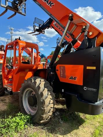 Main image Skytrak 8042