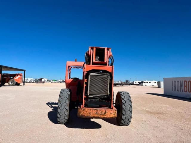 Image of Skytrak 8042 equipment image 3