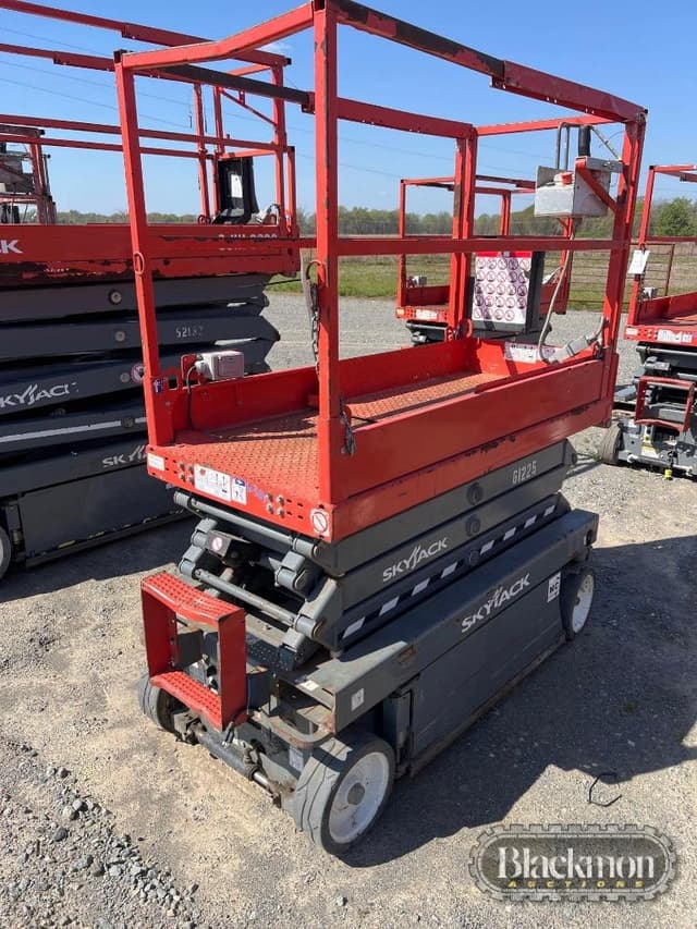 Image of Sky Jack 3219 equipment image 2