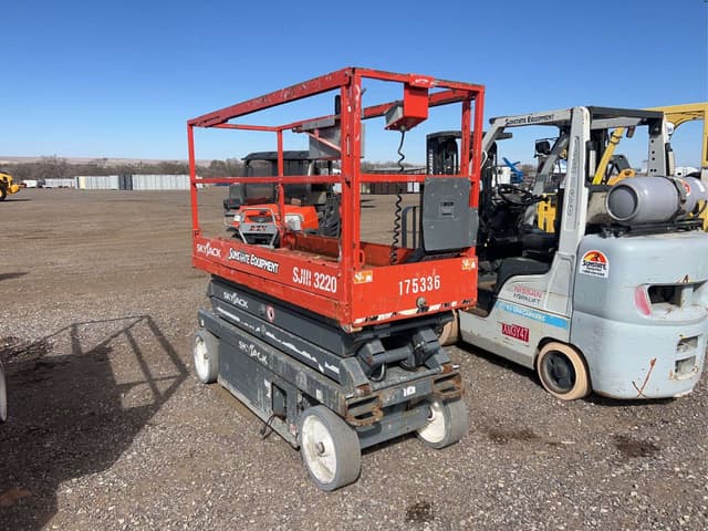 Image of Sky Jack SJ3220 equipment image 3