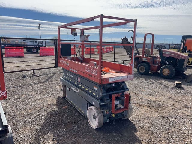 Image of Sky Jack SJ3220 equipment image 2