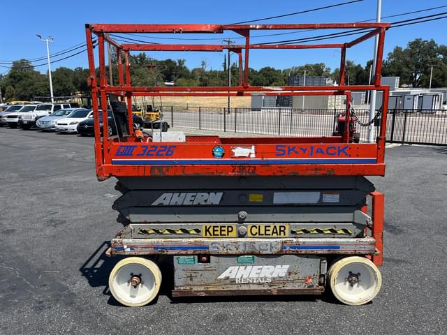 Image of Sky Jack 3226 equipment image 1