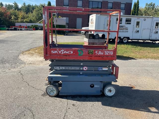 Image of Sky Jack SJ3219 equipment image 3