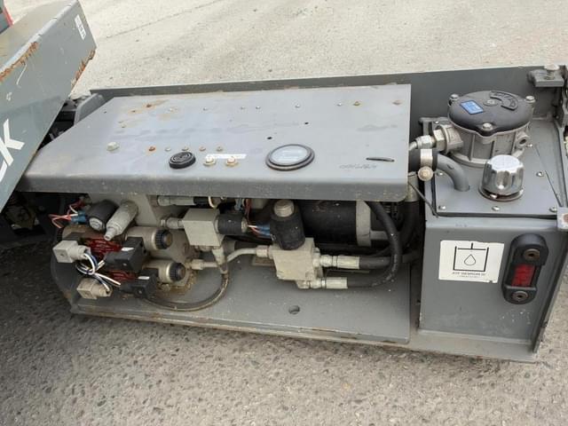 Image of Sky Jack SJIII3219 equipment image 4