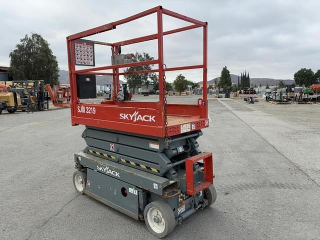 Image of Sky Jack SJIII3219 equipment image 3