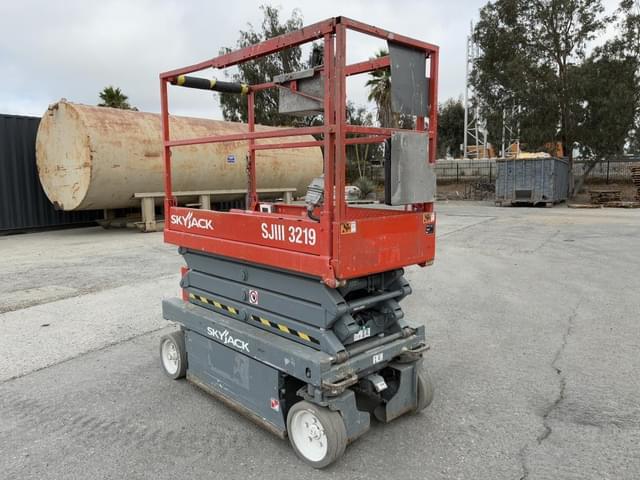 Image of Sky Jack SJIII3219 equipment image 1