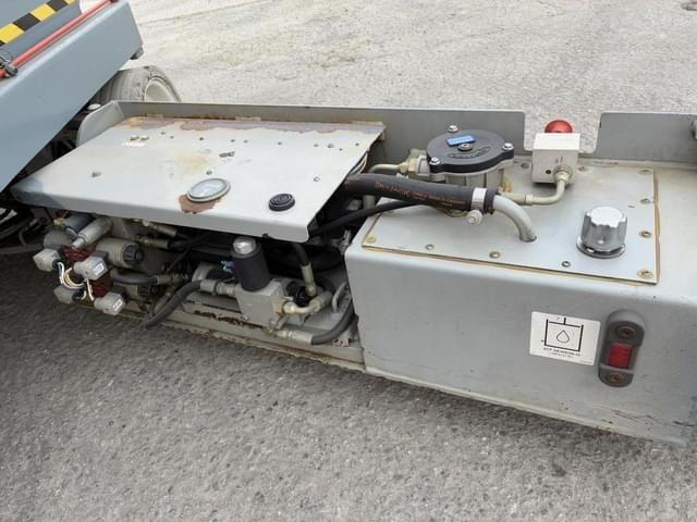 Image of Sky Jack SJIII3226 equipment image 4