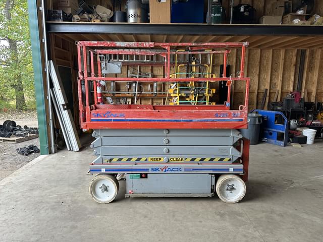 Image of Sky Jack 3226 equipment image 1