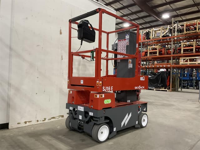 Image of Sky Jack SJ16E equipment image 2