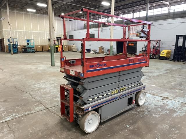 Image of Sky Jack SJIII3226 equipment image 4