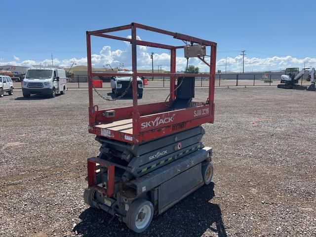 Image of Sky Jack SJ3219 equipment image 4
