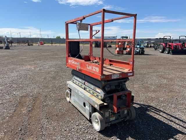 Image of Sky Jack SJ3219 equipment image 2