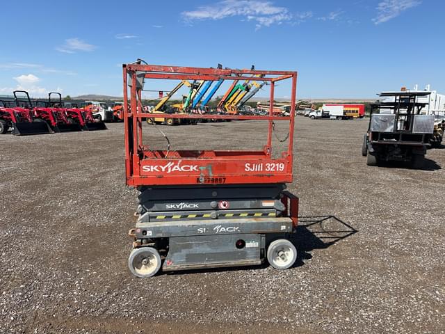 Image of Sky Jack SJ3219 equipment image 1