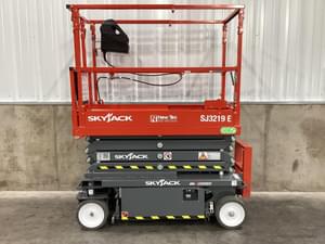 2024 Sky Jack SJ3219E Image
