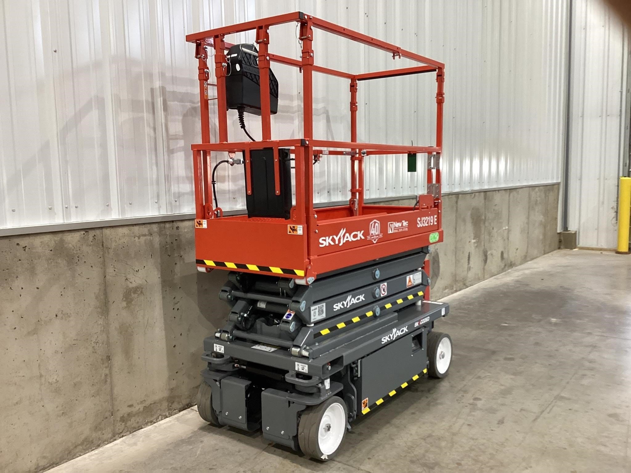 2025 Sky Jack SJ3219E Equipment Image0