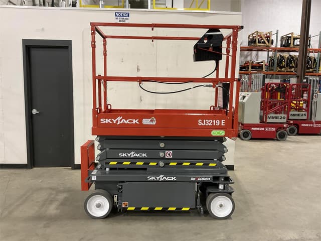 Image of Sky Jack SJ3219E equipment image 4