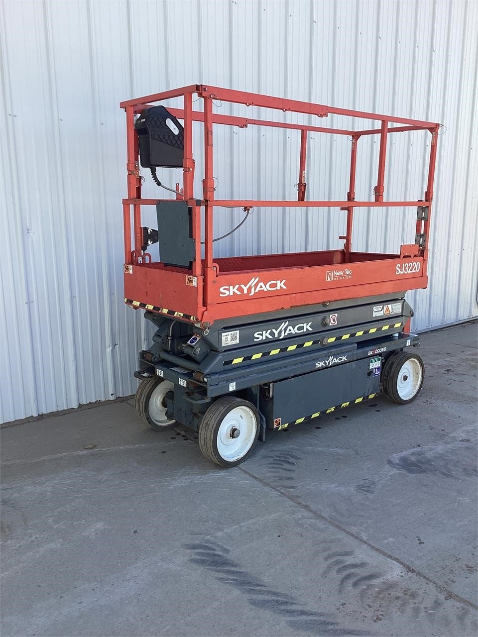 2021 Sky Jack SJ3220 Equipment Image0