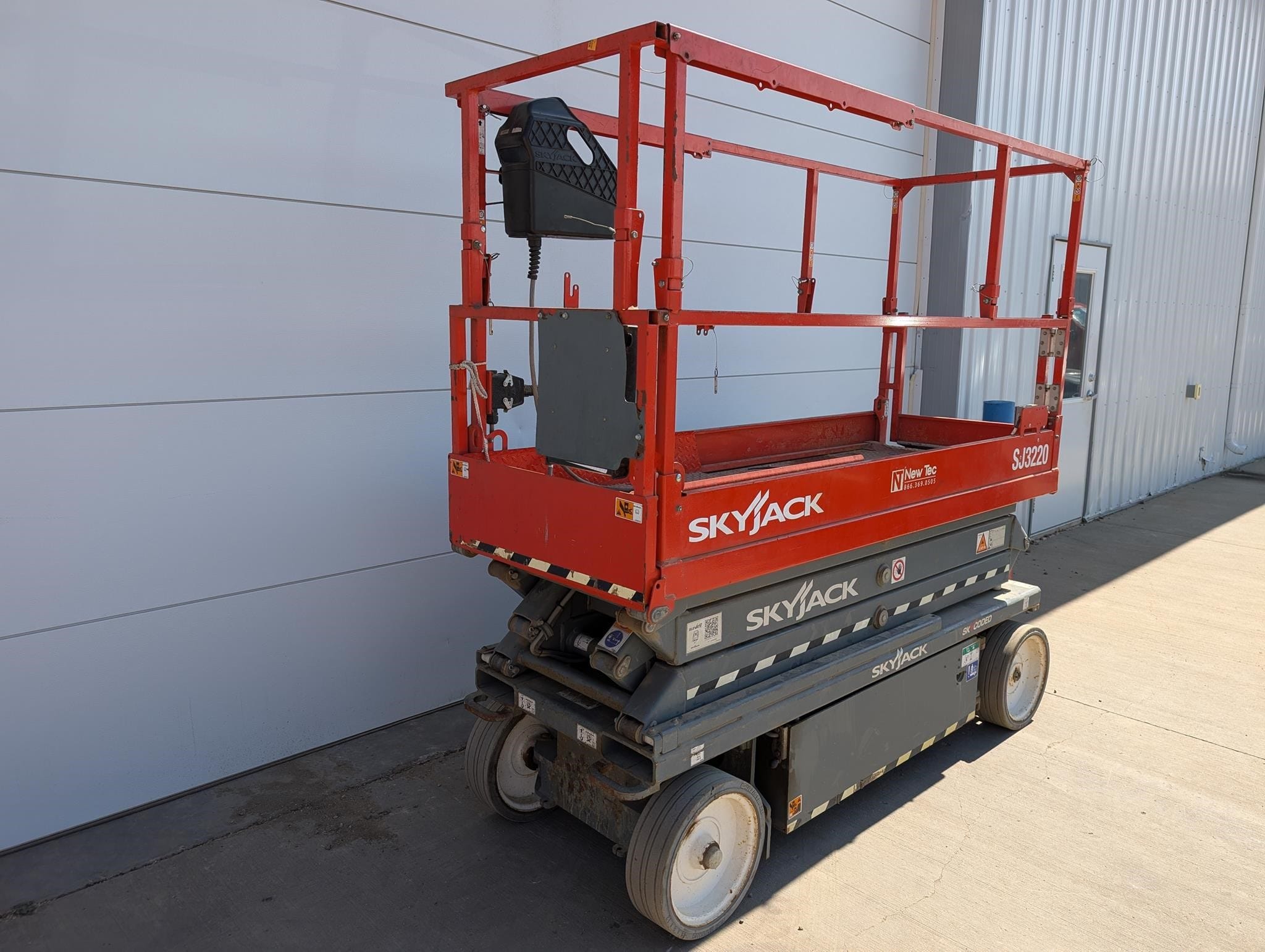 2023 Sky Jack SJ3220 Equipment Image0