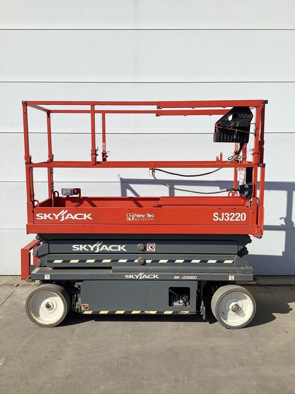 2023 Sky Jack SJ3220 Equipment Image0