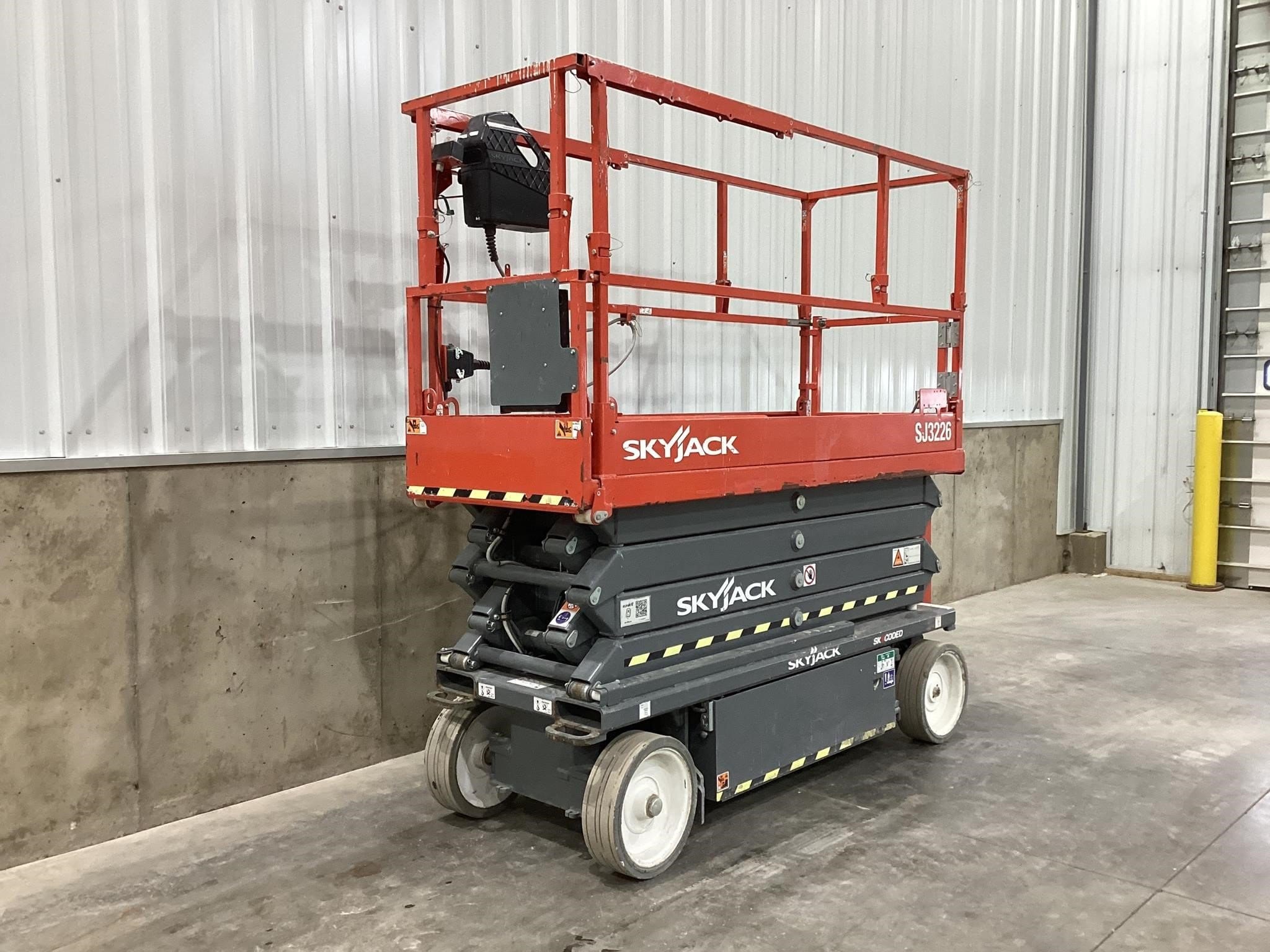 2021 Sky Jack SJ3220 Equipment Image0