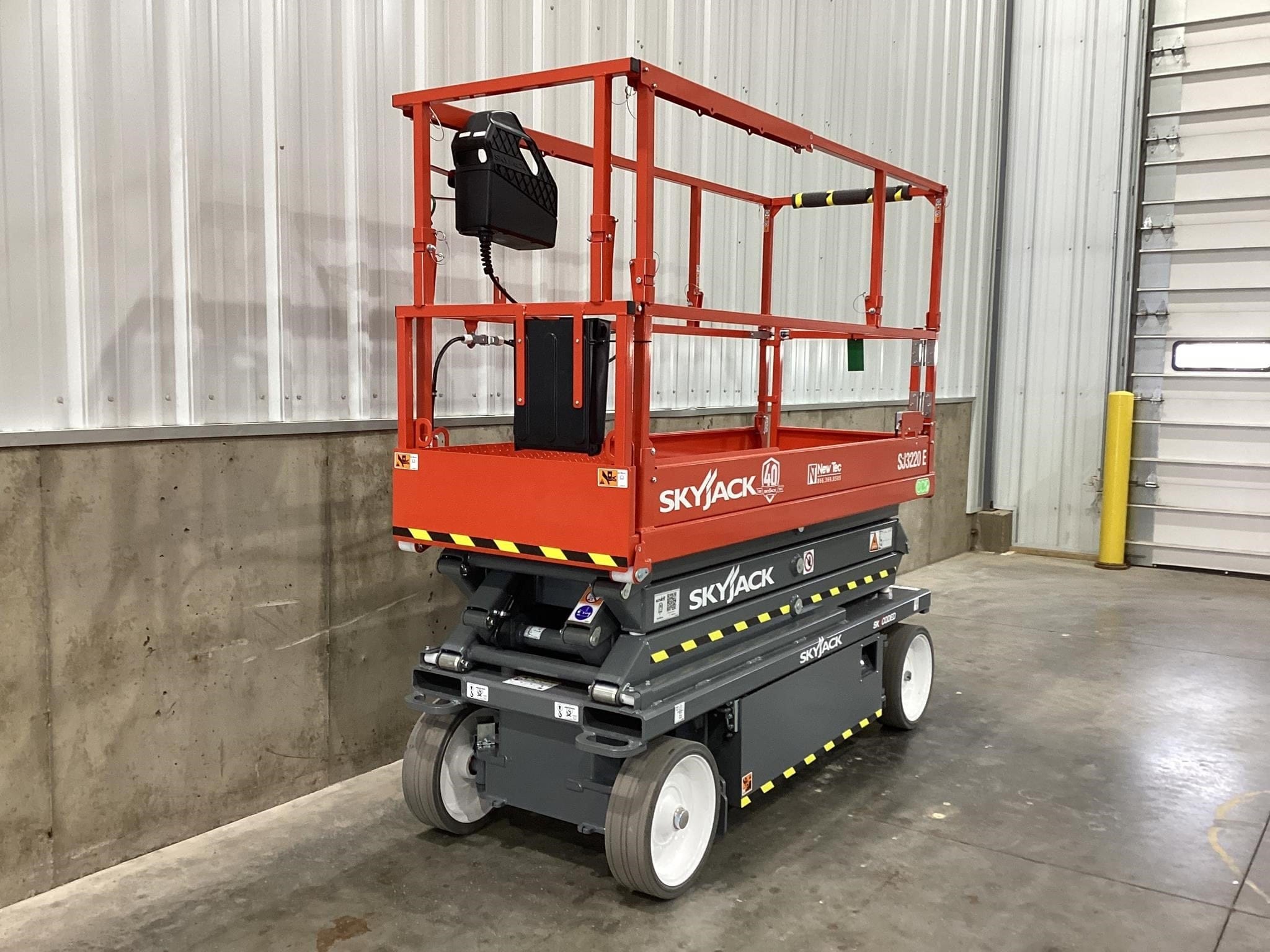 2025 Sky Jack SJ3220E Equipment Image0
