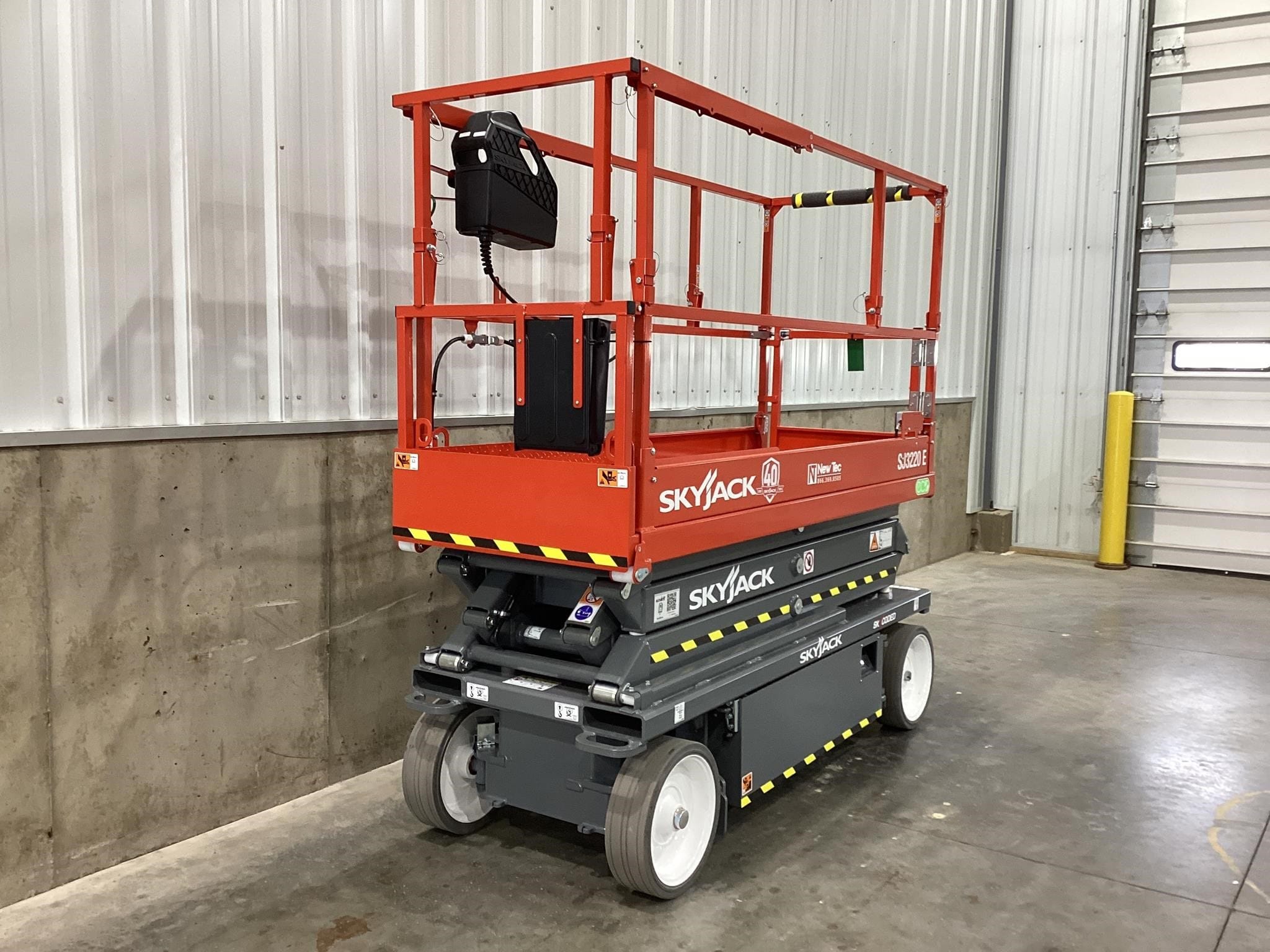 2025 Sky Jack SJ3220E Equipment Image0