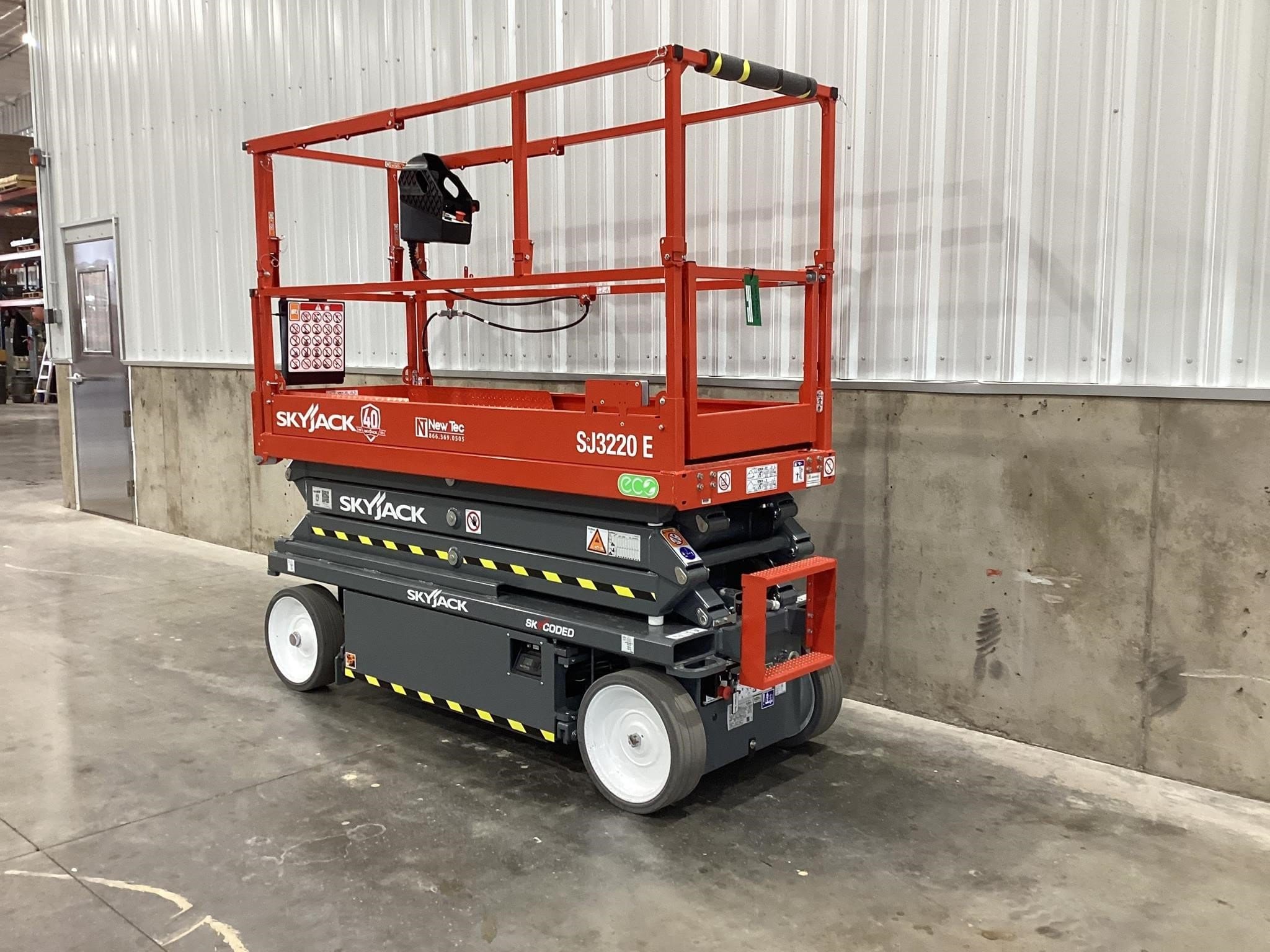 2025 Sky Jack SJ3220E Equipment Image0
