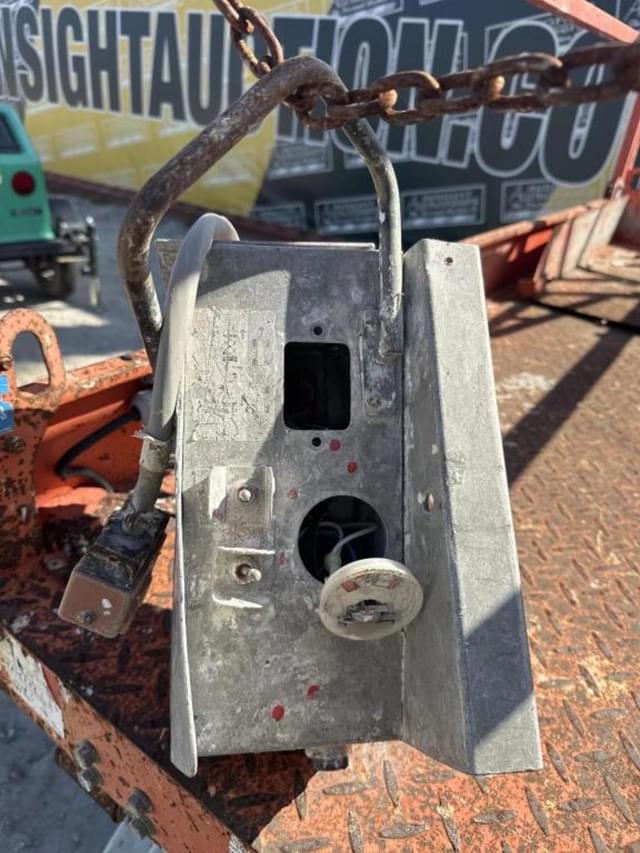 Image of Sky Jack SJ3226 equipment image 4