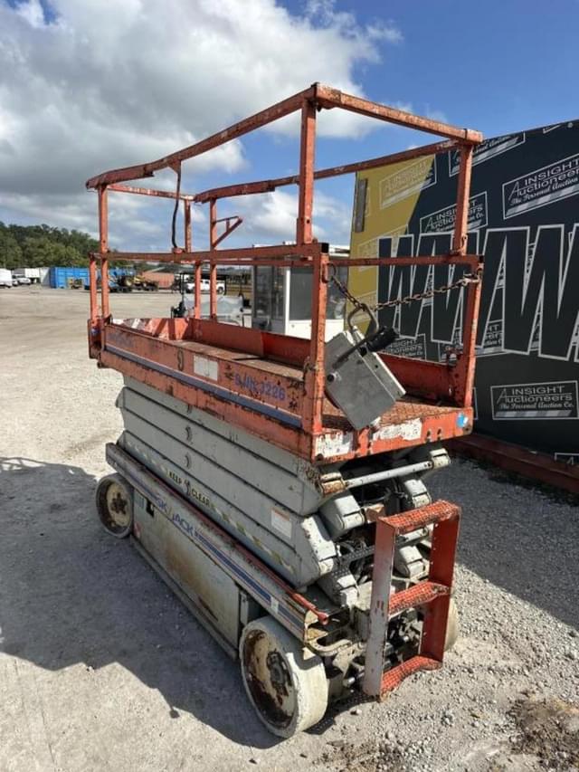 Image of Sky Jack SJ3226 equipment image 1