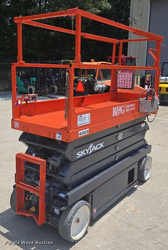 Image of Sky Jack SJ3226 equipment image 4