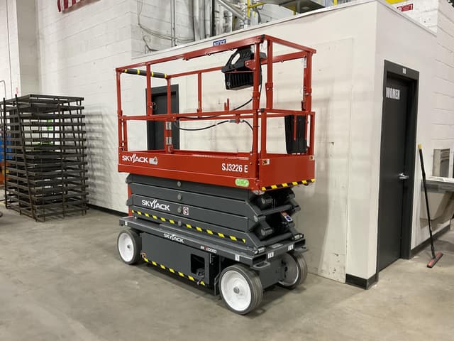 Image of Sky Jack SJ3226E equipment image 3