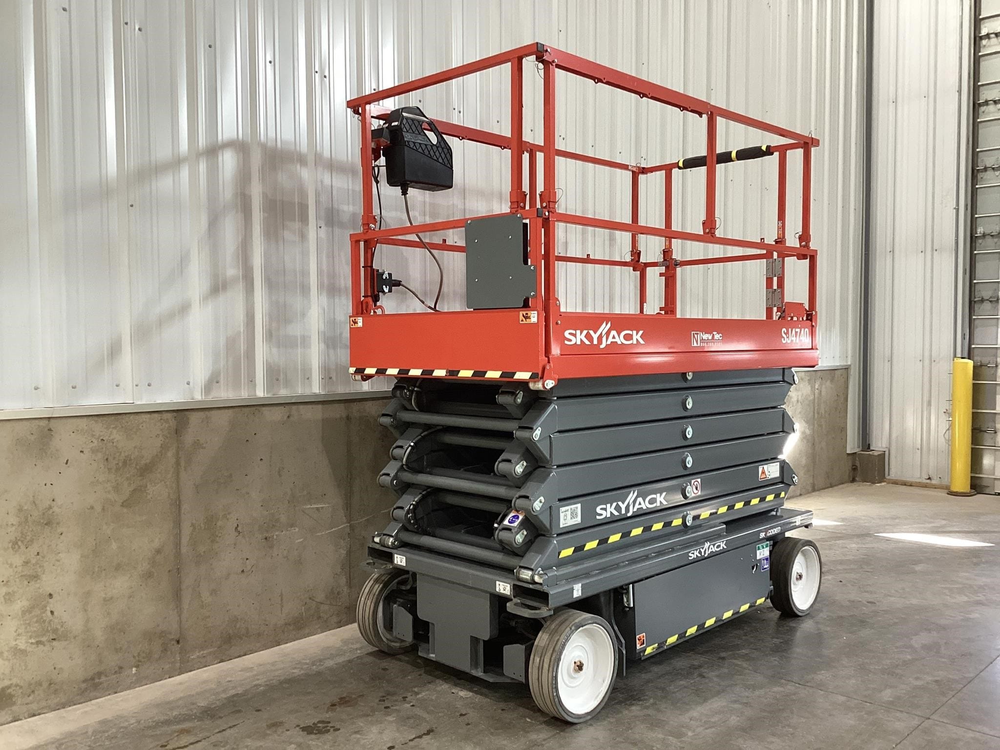 2022 Sky Jack SJ4740 Equipment Image0