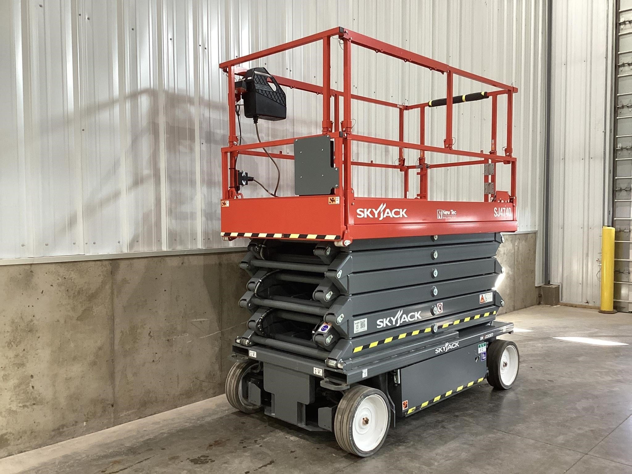 2022 Sky Jack SJ4740 Equipment Image0