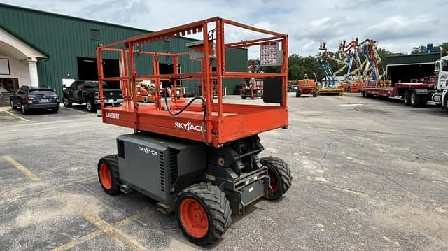 Image of Sky Jack SJ6826RT equipment image 2