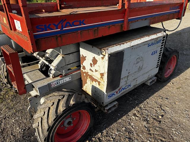 Image of Sky Jack SJ6826RT equipment image 4