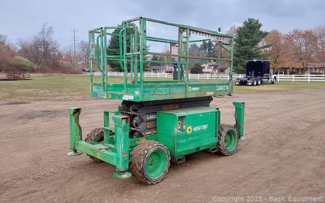 Image of Sky Jack SJ6832 equipment image 4