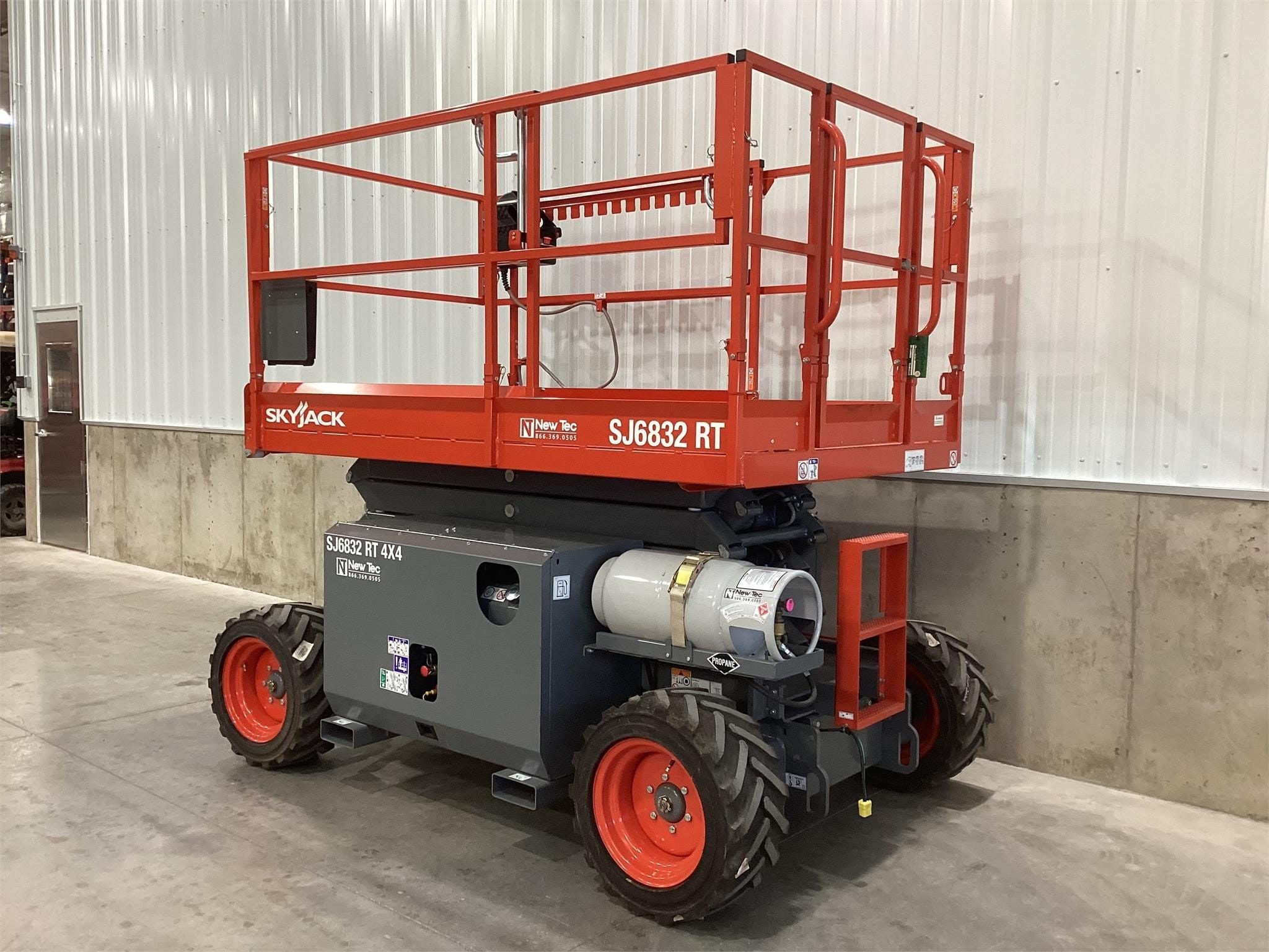 2023 Sky Jack SJ6832RT Equipment Image0