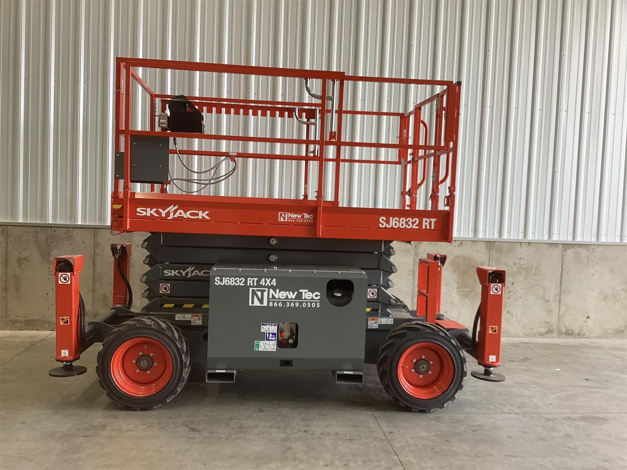 2023 Sky Jack SJ6832RT Equipment Image0