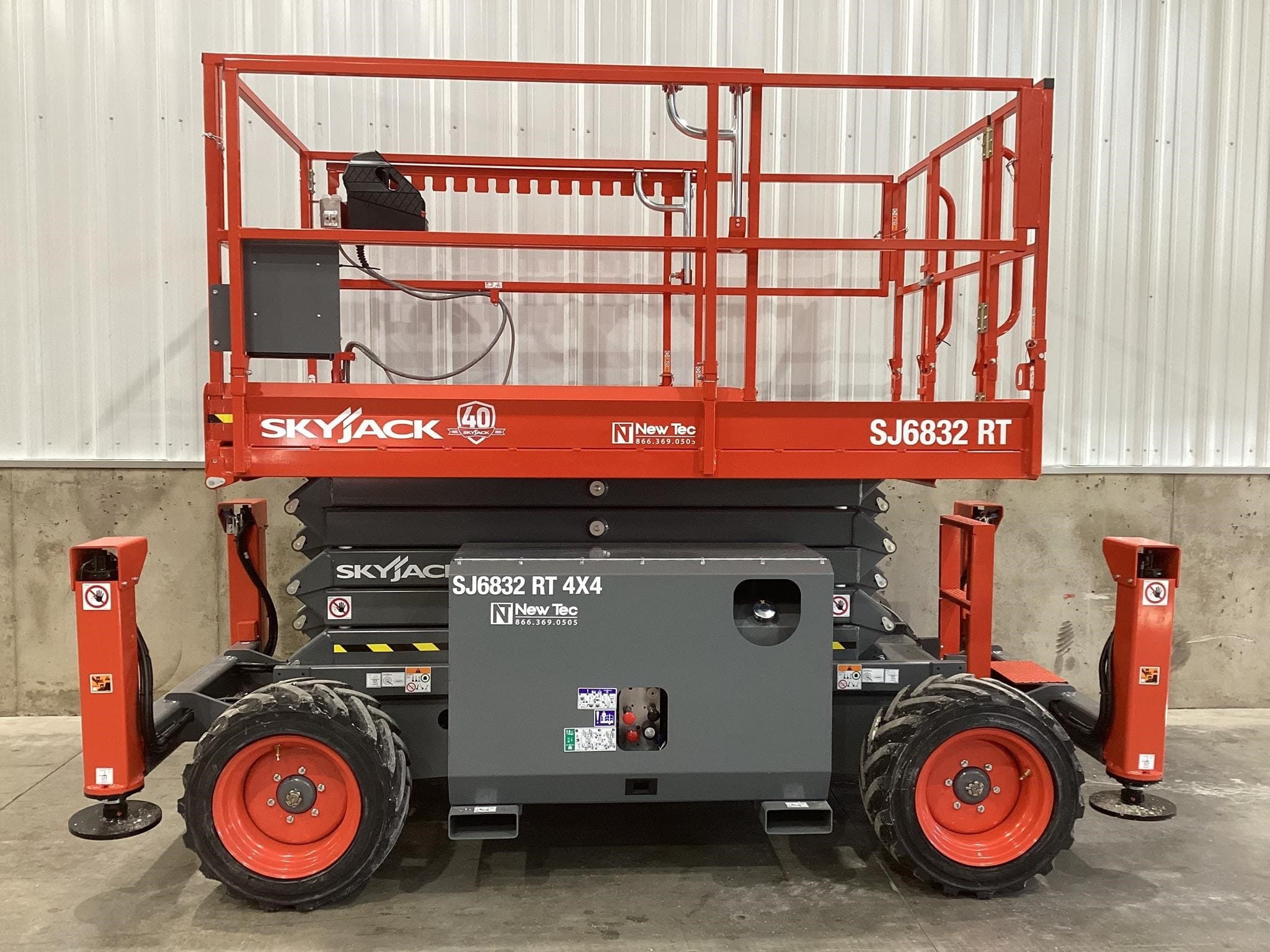 2025 Sky Jack SJ6832RT Equipment Image0