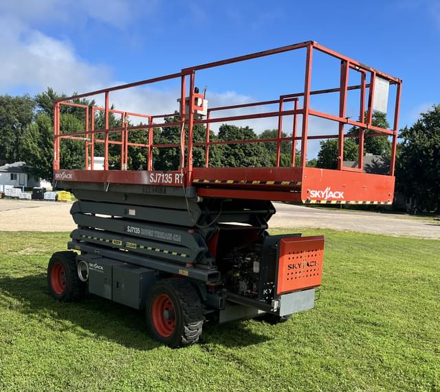 Image of Sky Jack SJ7135 equipment image 2