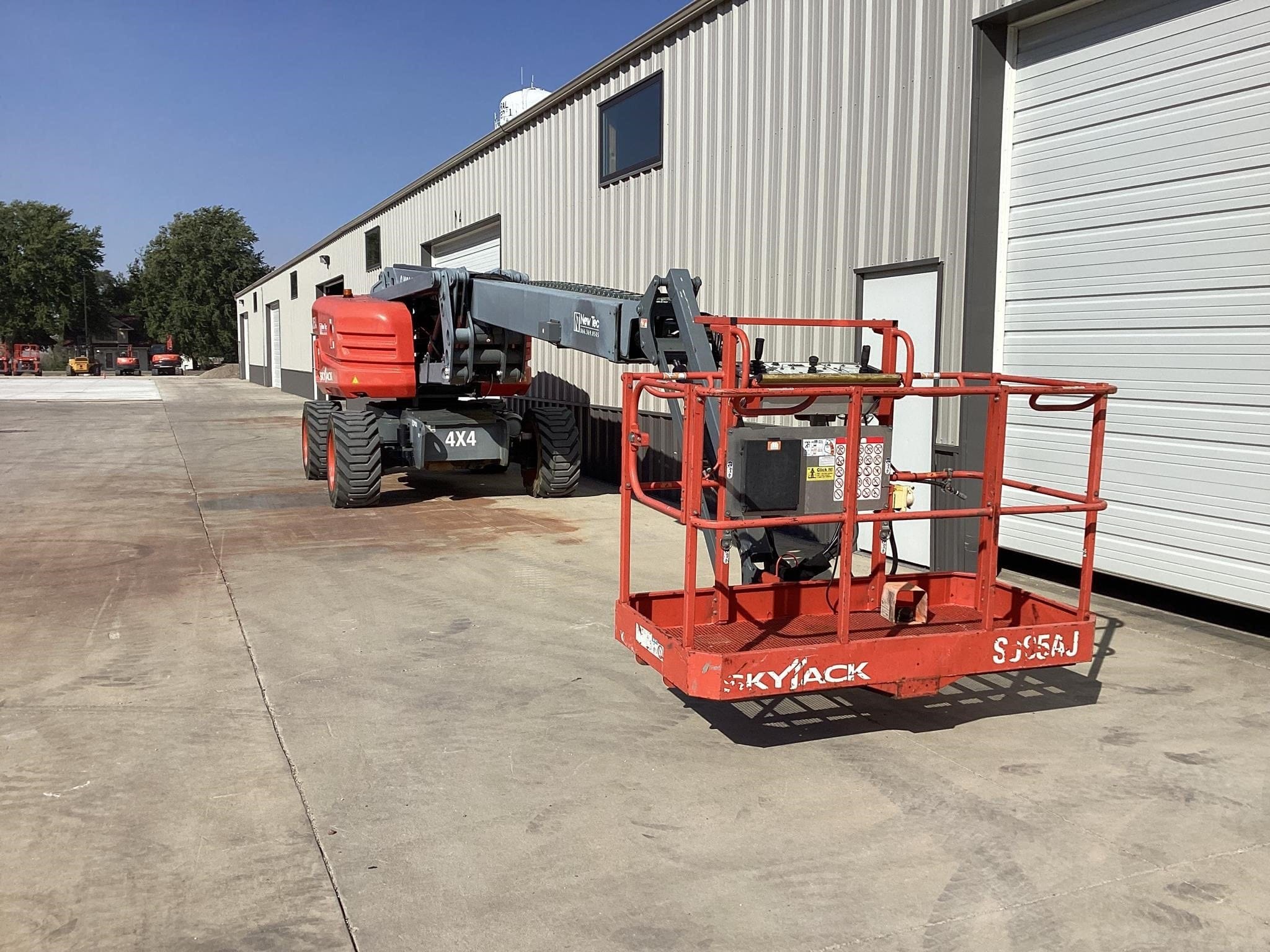 2018 Sky Jack SJ85AJ Equipment Image0