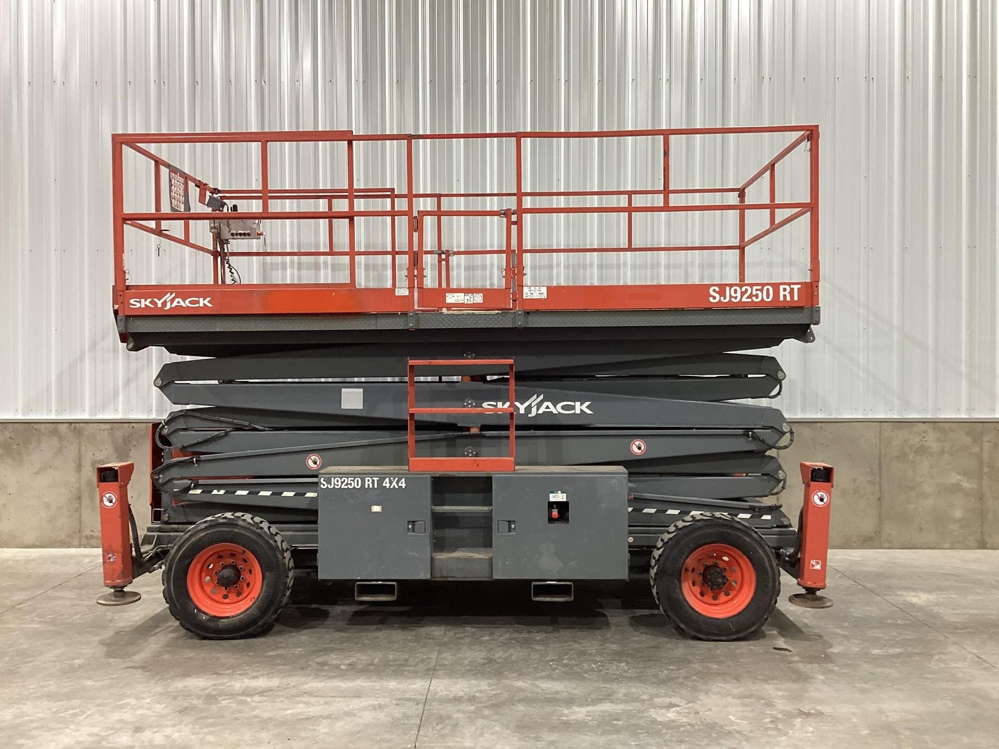 2017 Sky Jack SJ9250RT Equipment Image0