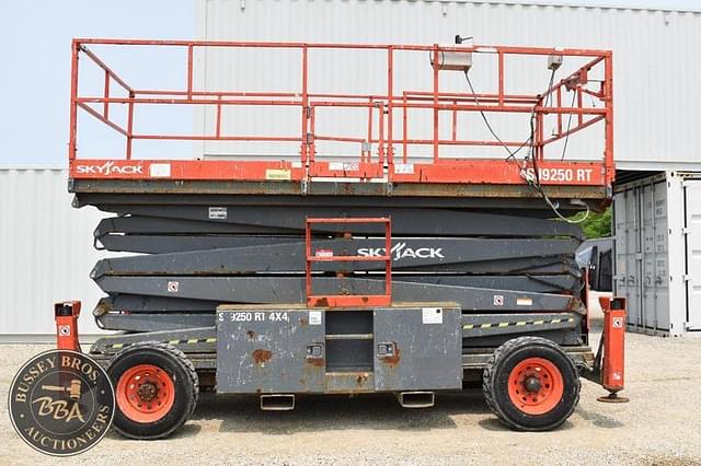 Image of Sky Jack SJ9250RT equipment image 2
