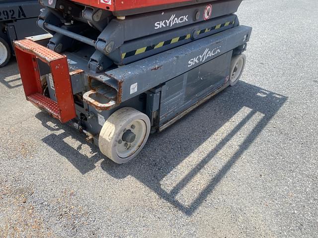 Image of Sky Jack SJIII3215 equipment image 3