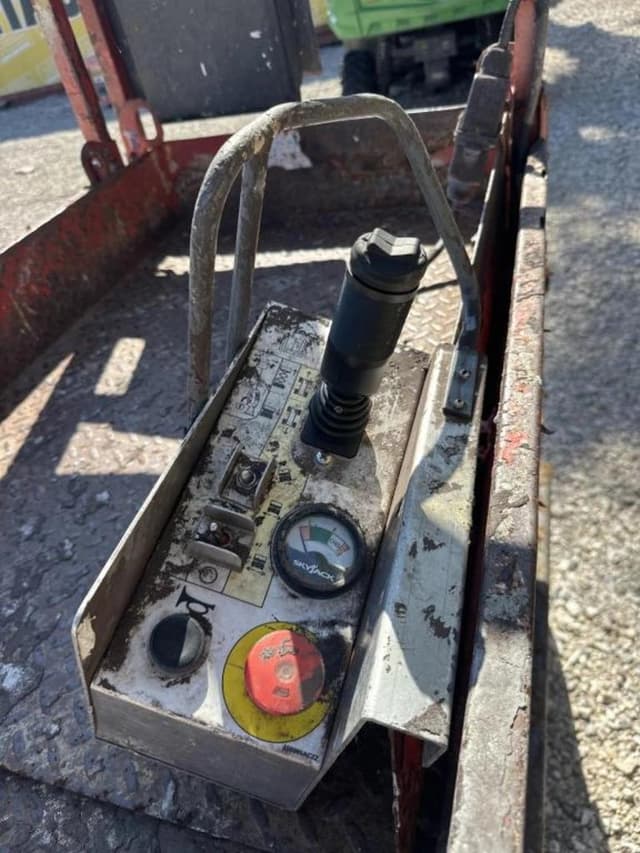 Image of Sky Jack SJIII3219 equipment image 2