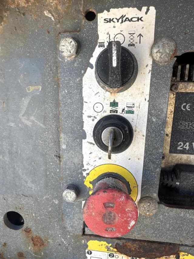 Image of Sky Jack SJIII3219 equipment image 3
